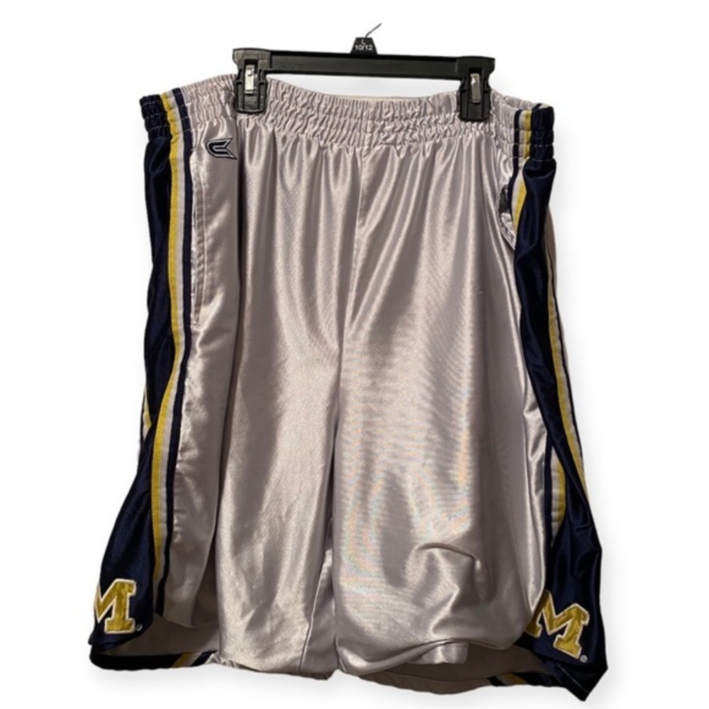 Michigan Colosseum Shorts Mens XL The Original Stretch‎ Gray Blue